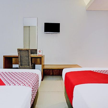 Collection O Riau Near Trans Studio Bandung Formerly Hotel Montameri מראה חיצוני תמונה