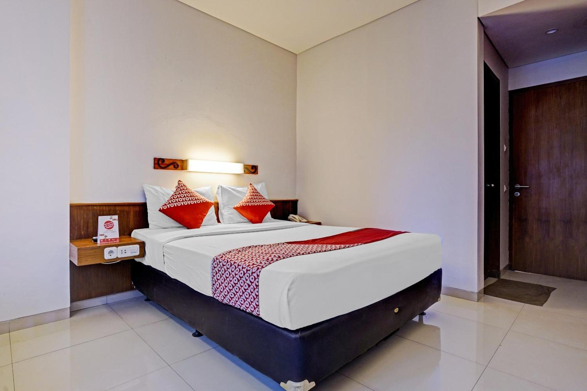 Collection O Riau Near Trans Studio Bandung Formerly Hotel Montameri מראה חיצוני תמונה